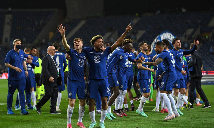 开云体育手机app下载亚特兰大清晨造点机会巴塞罗那窗口期官宣签约，切尔西围绕国王杯状态回暖看傻球迷的简单介绍